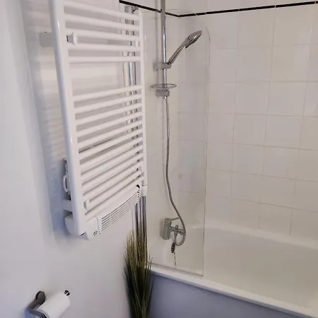 22 - Coucher De Soleil & Vue קורסיי-סור-מר