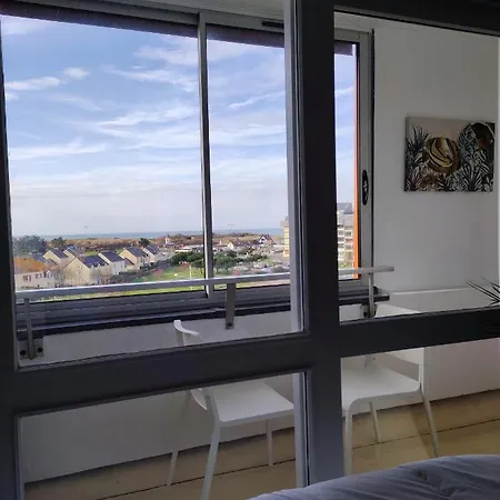 22 - Coucher De Soleil & Vue קורסיי-סור-מר